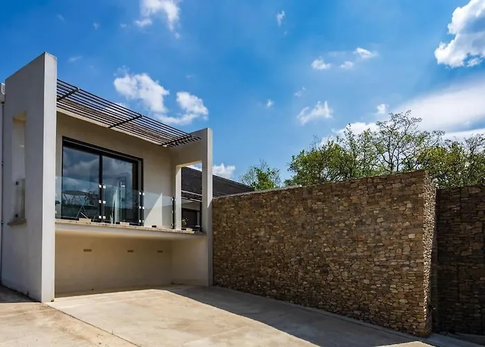 Villa Blanche, Contemporary, Cathars, Couiza, Carcassonne *